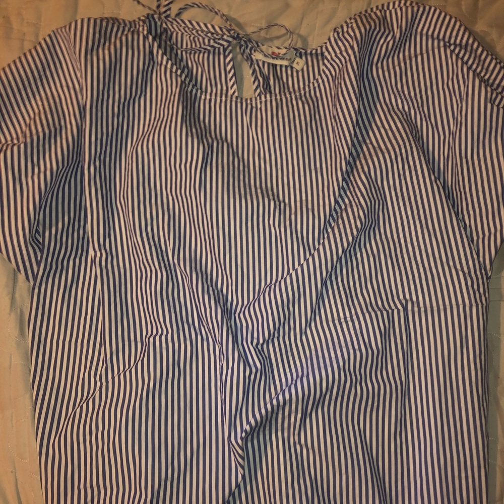 Vineyard Vines Top